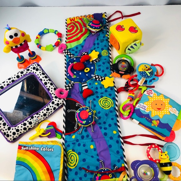 Whoozit Crib Activity Center & Infant Toys - Picture 7 of 8